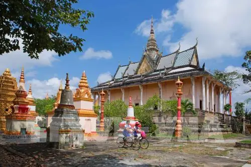 Cận Cảnh Ngôi Chùa Khmer Đẹp Nhất Miền Tây Nam Bộ