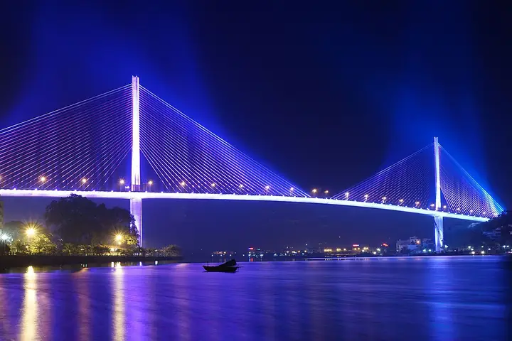 Cầu Bãi Cháy Có Gì Đặc Biệt ? - Viet Tour 3 Mien [2025]