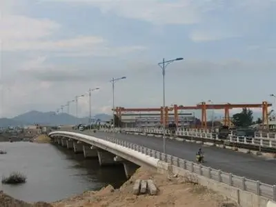 Cầu Bình Tân Nha Trang, Tp. Nha Trang, Khánh Hòa: Điểm Nối Quan Trọng Của Thành Phố Biển