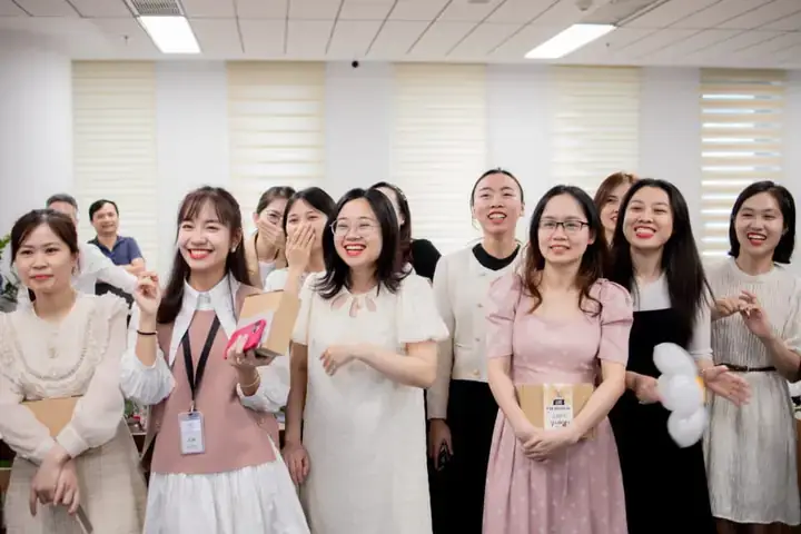 Chủ Đề 2: Văn Hóa Và Truyền Thống Chủ Đề 2: Văn Hóa Và Truyền Thống
