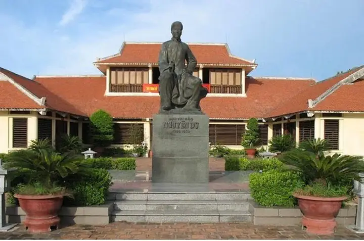 Đại Thi Hào Nguyễn Du - Danh Nhân Văn Hóa Thế Giới