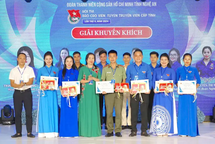 Xây Dựng Đoànđtn: Ban Tổ Chức Hội Thi Báo Cáo Viên, Tuyên Truyền Viên Giỏi Cấp Tỉnh Năm 2024 Đã Trao 1 Giải Nhất, 1 Giải Nhì, 2 Giải Ba Và 6 Giải Khuyến Khích.