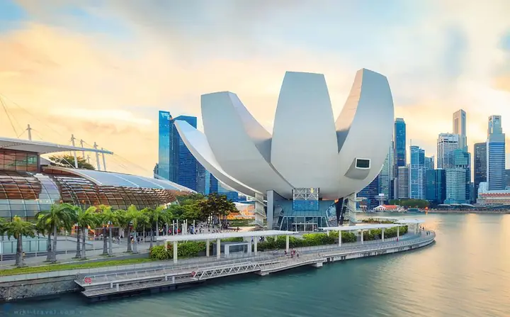 Vé Máy Bay Quốc Tế – Check-in Cháy Máy Artscience Museum Singapore Hiện Đại Bậc Nhất