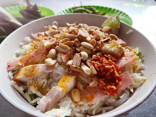 Bún Mắm, Bún Thịt Nướng