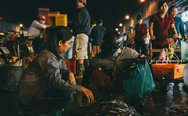 Chợ Bình Điền mở cửa lúc mấy giờ và thời điểm đông khách