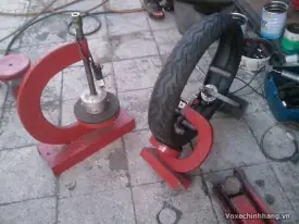 Nơi Vá Vỏ Không Ruột Xe Máy, Xe Tay Ga Ở Đâu Chất Lượng Hcm