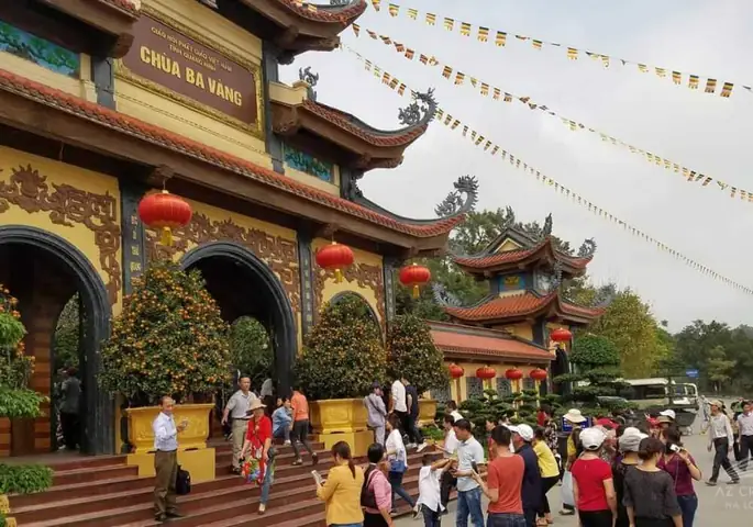Thời Điểm Đẹp Tham Quan Chùa Ba Vàng Thời Điểm Đẹp Tham Quan Chùa Ba Vàng