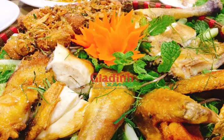Về Cảnh Quan Trong Chùa - Nơi Du Khách Và Các Phật Tử Tham Quan