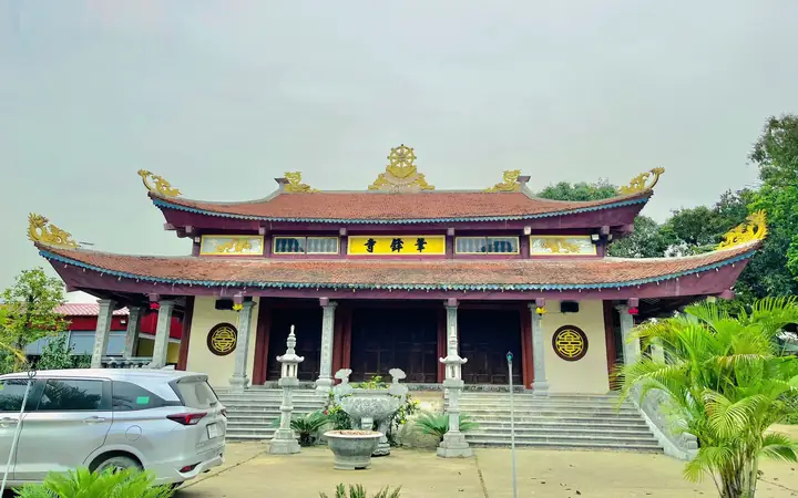 Gđxh - Hà Nam Là Tỉnh Thành Nổi Tiếng Với Nhiều Điểm Du Lịch Tâm Linh Như: Chùa Phật Quang, Địa Tạng Phi Lai Tự, Chùa Tam Chúc... Trong Đó, Chùa Cây Thị Ở Hà Nam Là Công Trình Kiến Trúc Phật Giáo Mới Nhất Ở Hà Nam Được Trùng Tu Và Xây Dựng Bằng Tâm Huyết Của Đại Đức Trụ Trì Thích Huệ Hạnh.