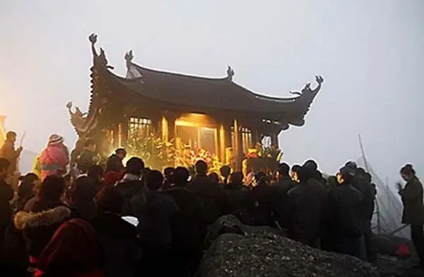Chùa Đồng Yên Tử Thờ Ai? Chùa Đồng Yên Tử Thờ Ai?