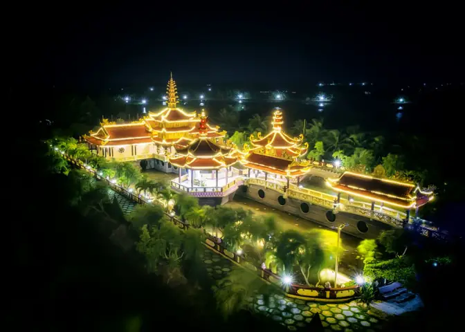 Chùa linh thiêng ở Bến Tre với kiến trúc độc đáo nổi bật