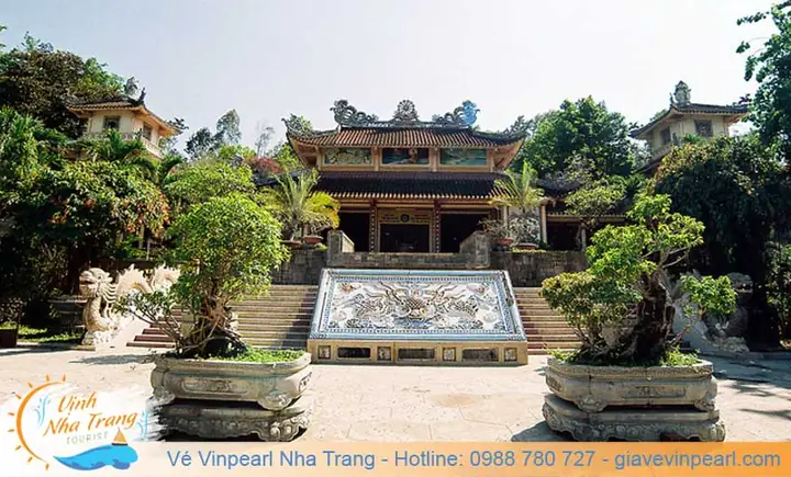 Chùa Long Sơn Hơn 100 Năm Ở Nha Trang