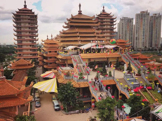 Pháp Viện Minh Đăng Quang - Ngôi Chùa Có Kiến Trúc Ấn Tượng Bậc ...