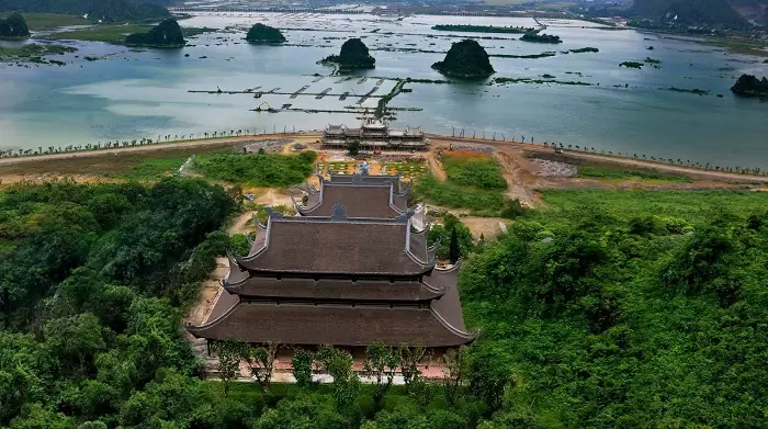Du Lịch Chùa Tam Chúc Hà Nam, Ngôi Chùa Lớn Nhất Thế Giới