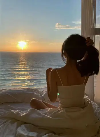 Chụp Ảnh View Bình Minh Từ Phòng Ngủ