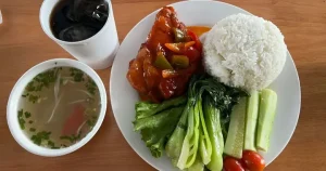 Suất Cơm Sườn 120.000 Đồng Ở Thiên Đường Bảo Sơn Bất Ngờ ...