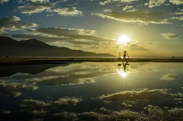 Bãi Biển Mỹ Khê