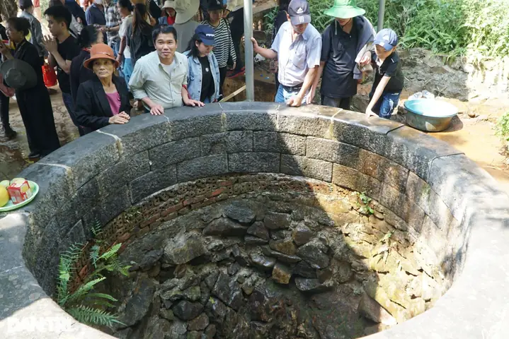 Các Điểm Tham Quan Khác Trên Đỉnh Núi