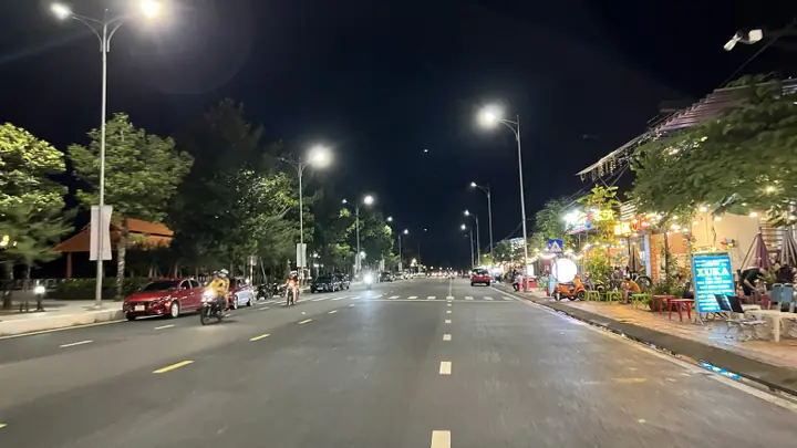 Cần Thơ - Đánh Thức Tiềm Năng Du Lịch Đêm Tại Công Viên Bờ Kè ...