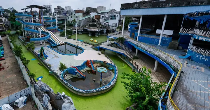 Cảnh Hoang Tàn Tại Công Viên Nước Đại Thế Giới Sau 3 Năm Ngừng ...