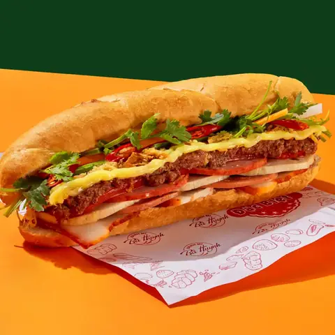 Madam Win - Bánh Mì Bà Huynh Trứ Danh Sài Gòn 40 Năm