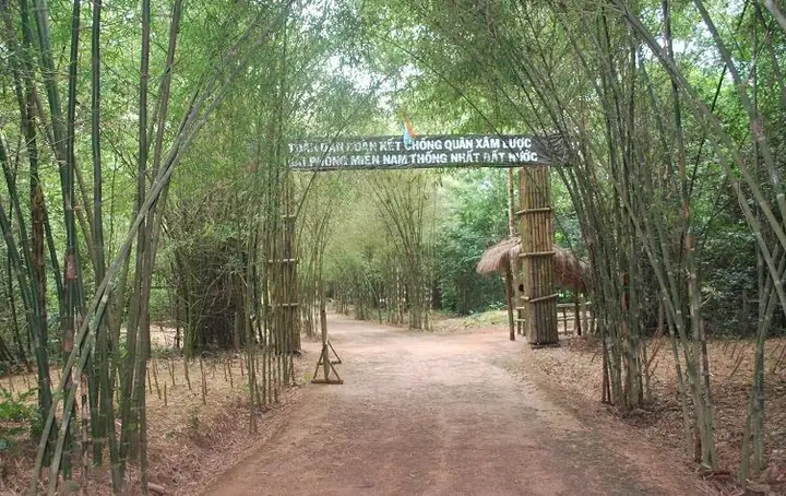 Khu Di Tích Lịch Sử Địa Đạo Củ Chi