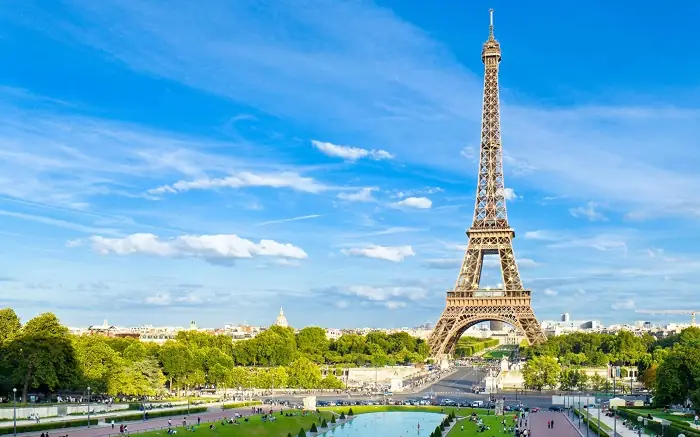Tháp Eiffel Ở Paris, Nước Pháp