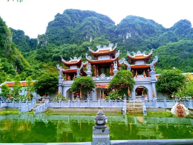 Ngày Tiệc Cô Đôi Thượng Ngàn