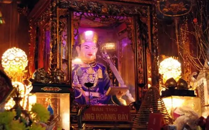 Đi Đền Ông Hoàng Mười Cầu Gì?