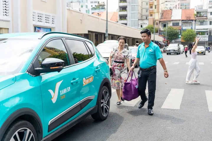 Lên Đường Viếng Đền Hai Bà Trưng: Đi Thế Nào Cho Tiện?