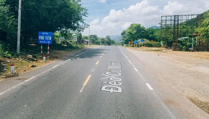Đèo Cù Mông: Cung Đường Đẹp Nối Bình Định - Phú Yên Cũ