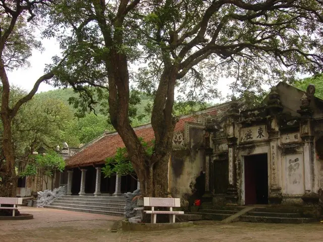 Một Số Di Tích Lịch Sử Tiêu Biểu Thành Phố Bắc Ninh: Chùa Hàm Long