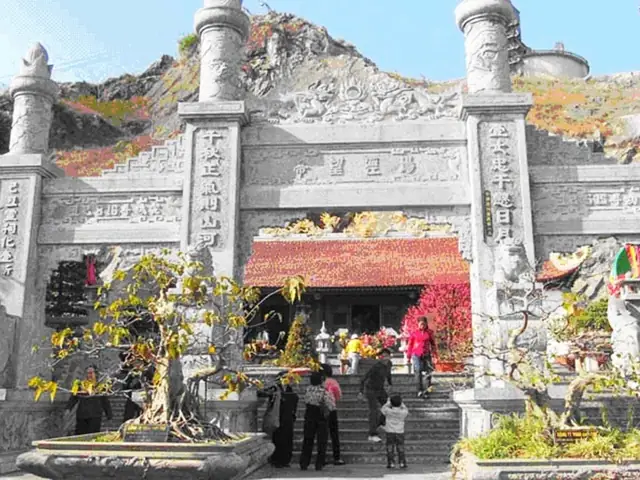 Cụm Di Tích Bạch Đằng Giang