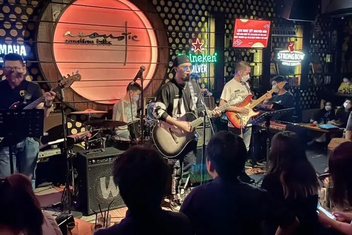 Acoustic Bar Acoustic Bar