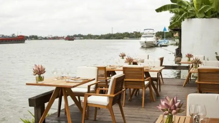 Nhà Hàng The Deck Saigon