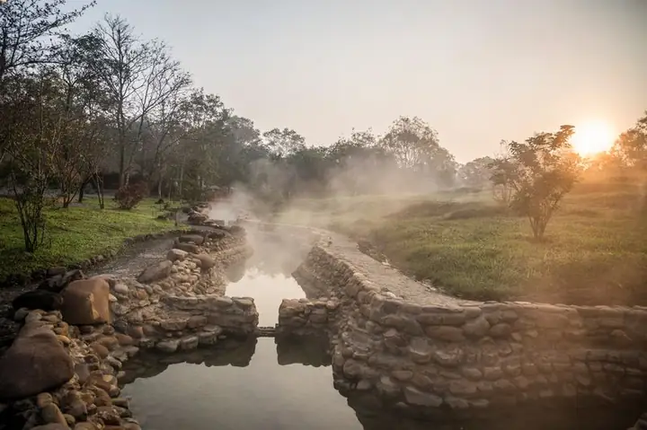 13. Suối Khoáng Nóng Alba Thanh Tân