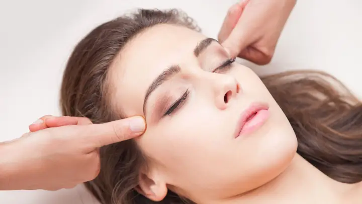 Huyệt Đồng Tử Liêu Ở Đâu? Cách Xác Định Vị Trí Huyệt Đồng Tử Liêu