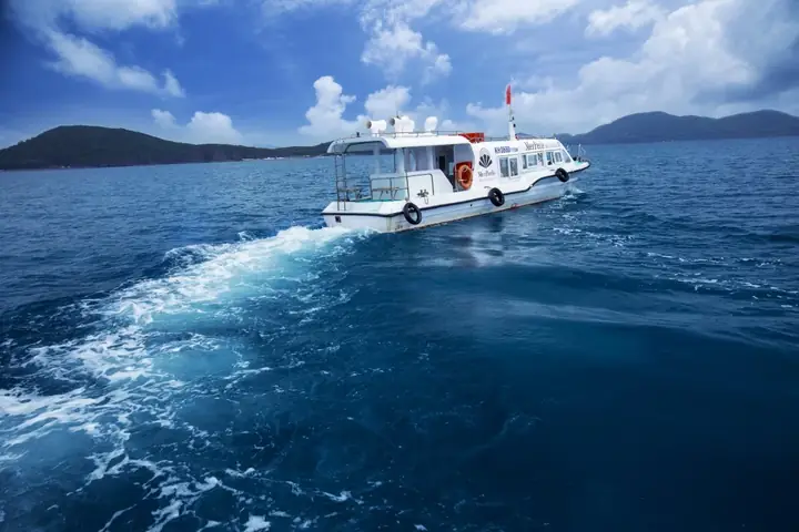 Chuyển Đến Cảng Hòn Tằm Và Lên Cano Ra Đảo