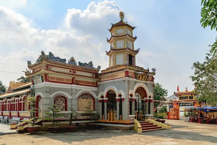 Chùa Phật Lớn Và Chùa Sắc Tứ Tam Bảo