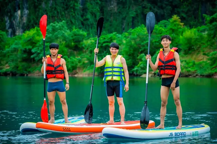 Suối Nước Moọc – Địa Điểm Du Lịch Quảng Bình 2 Ngày 1 Đêm Tự Túc Lý Tưởng Không Nên Bỏ Lỡ
