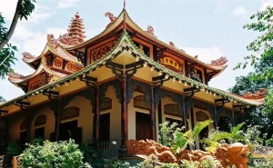 Ngày 03: Chùa Bảo Lâm - Bãi Biển Tuy Hòa ( Ăn Sáng, Trưa, Chiều )