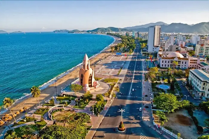 Đường Trần Phú Nha Trang: Tips Ăn - Chơi Chuẩn Nhất 2026