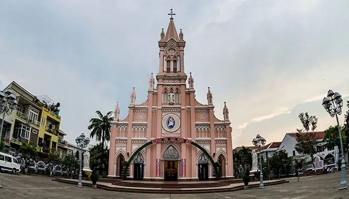 Đặc Điểm Của Giáo Xứ Nhà Thờ Chính Tòa Đà Nẵng