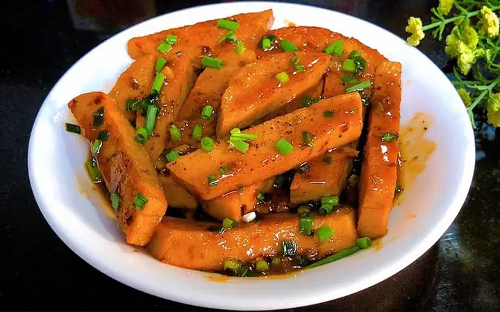Giò Lụa Kho Tiêu