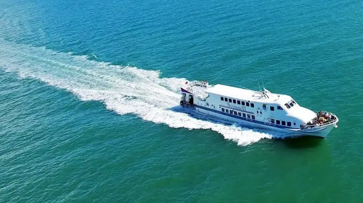 Transfer From Hai Phong To Halong Bay By High-speed Boat