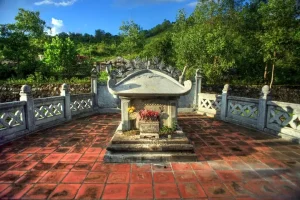 1. Khu Mộ