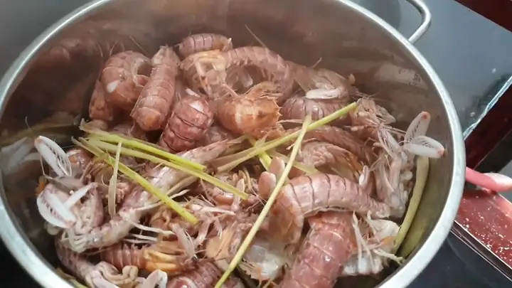 Cách Làm Bề Bề (tôm Tít) Hấp Sả Thơm Ngon Đơn Giản, Nhâm Nhi Cuối ...