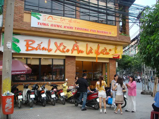 Ăn Bánh Xèo Ở Phố Saigon Nhỏ Cali (little Saigon) | Nước Mỹ Nơi ... Ăn Bánh Xèo Ở Phố Saigon Nhỏ Cali (little Saigon) | Nước Mỹ Nơi ...