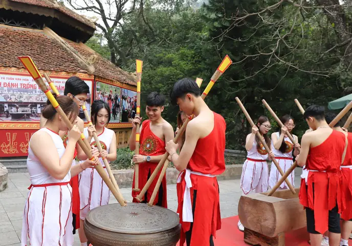 Phú Thọ: Trình Diễn Đánh Trống Đồng, Đâm Đuống Phục Vụ Giỗ Tổ ...