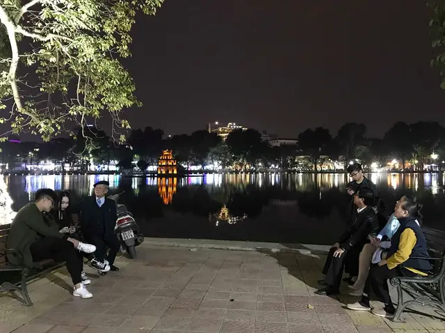 Hình Ảnh Hồ Gươm Về Đêm - Ảnh Hồ Hoàn Kiếm Về Đêm Tuyệt Đẹp Hình Ảnh Hồ Gươm Về Đêm - Ảnh Hồ Hoàn Kiếm Về Đêm Tuyệt Đẹp